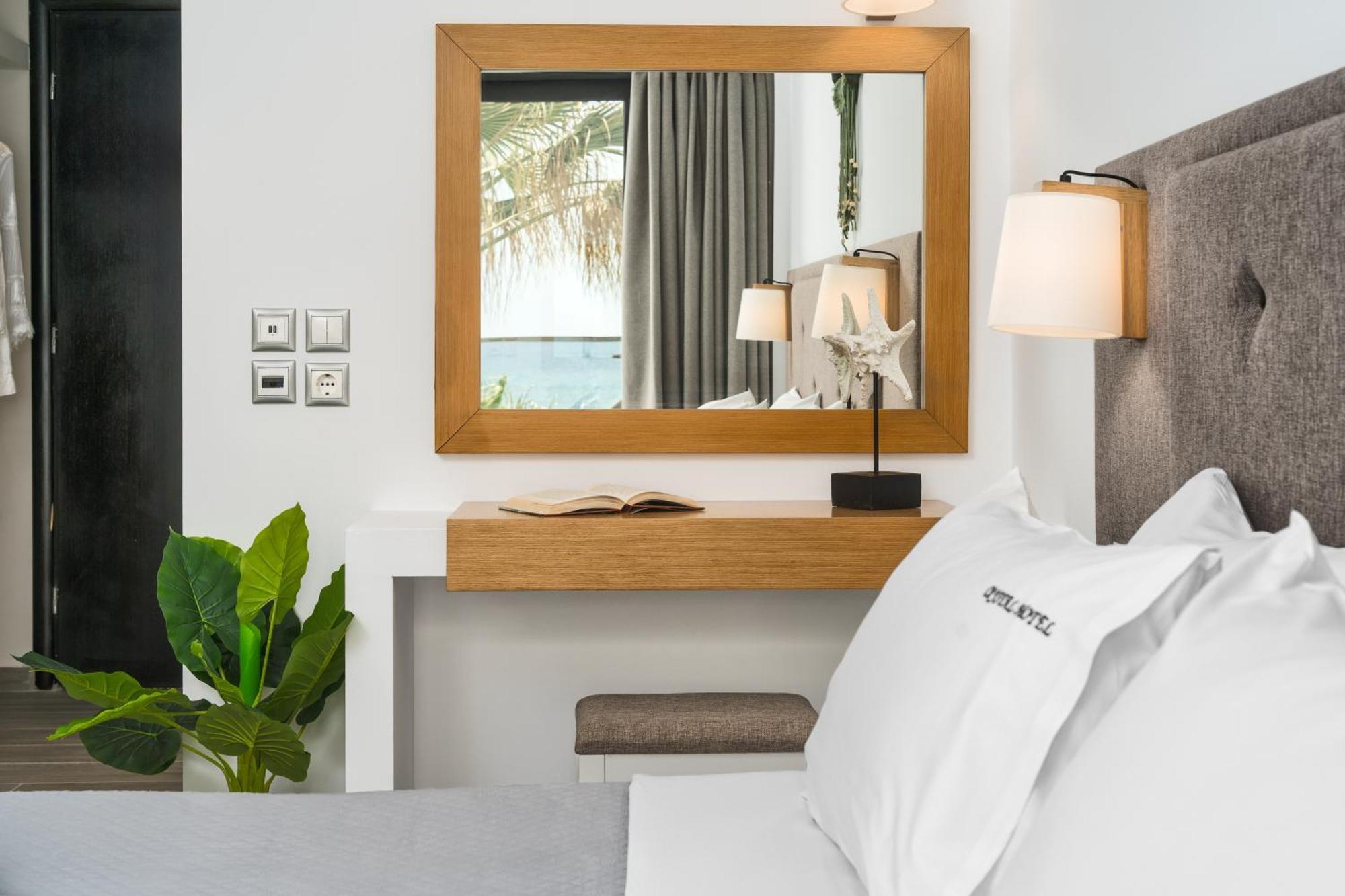 Crystal Beach Hotel Kalamákion 외부 사진
