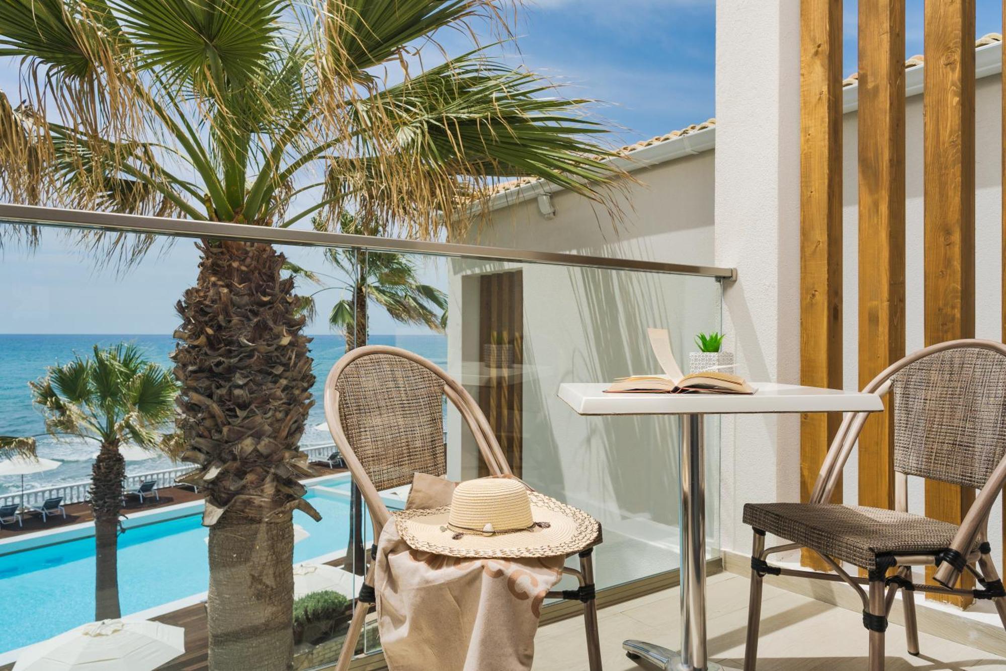 Crystal Beach Hotel Kalamákion 외부 사진